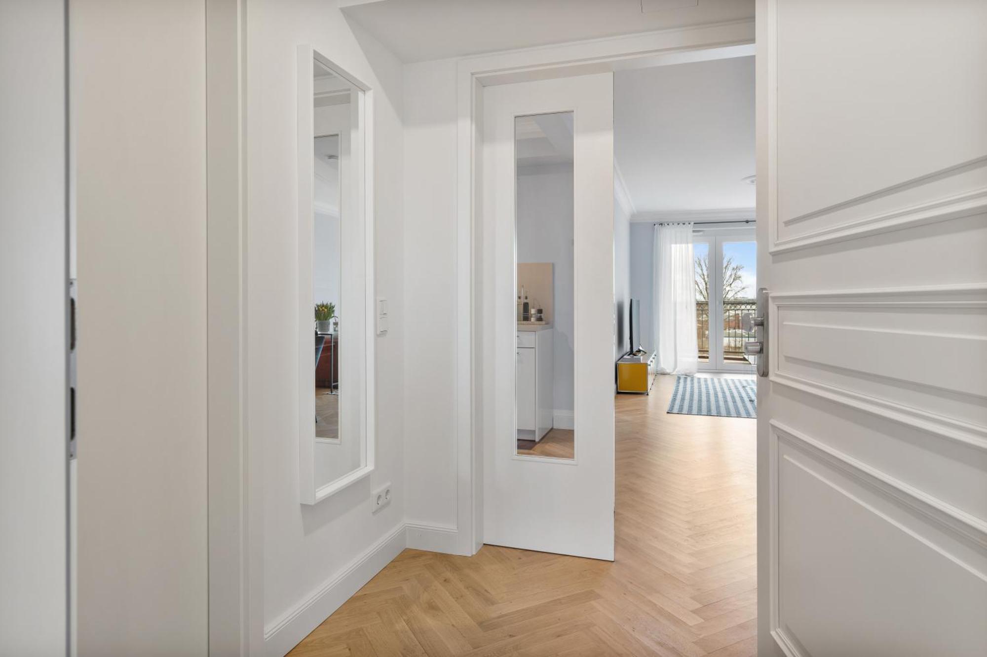 Cls Zentrale City-Wohnung In Hamburg Mit E-Laden Und Tiefgarage, Grosser Balkon, Blick Ueber Hamburg, Parkplatz, Cafe Im Haus, Bushaltestelle Direkt Gegenueber, Flex Check In Экстерьер фото
